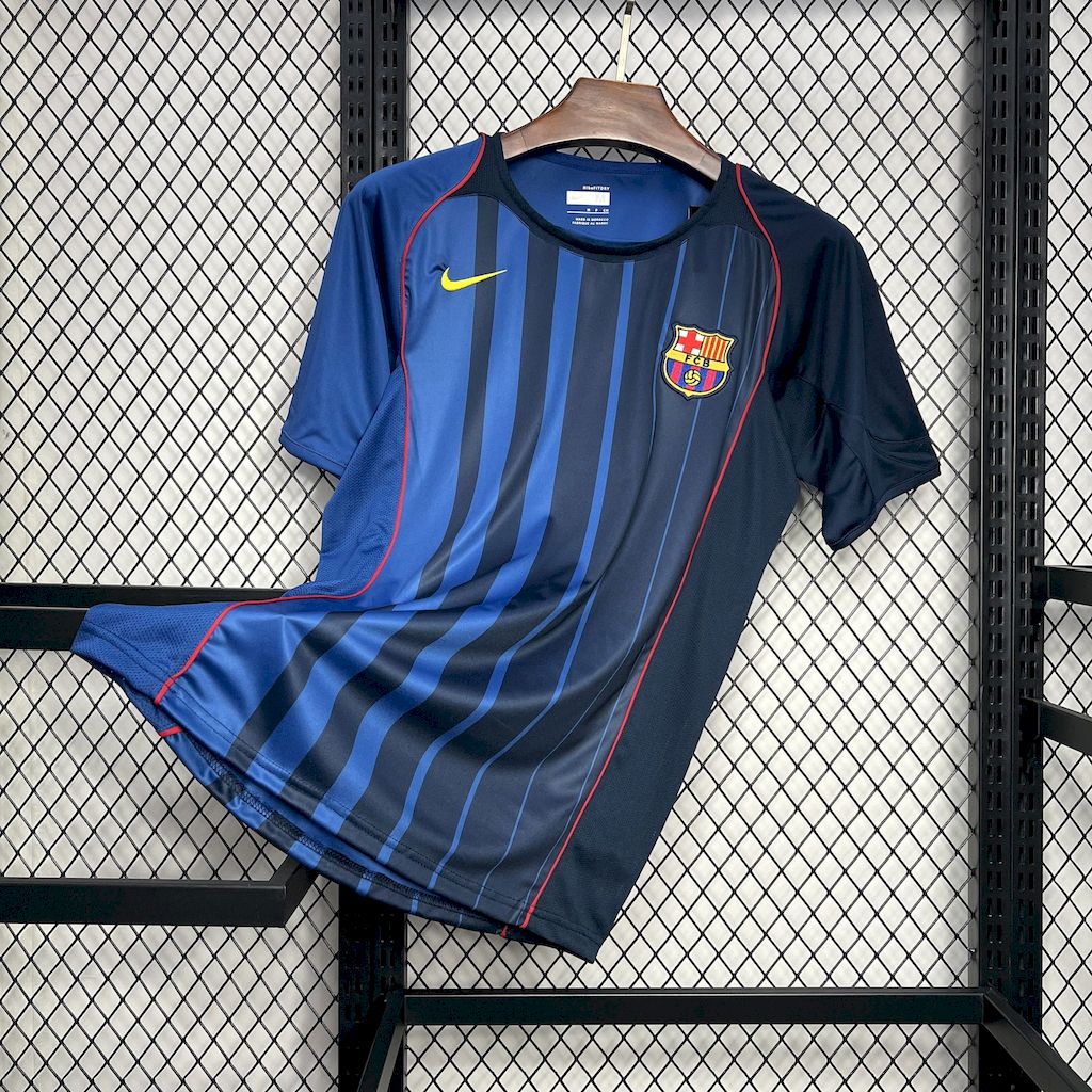 Retro Barcelona 2004/05 Away Jersey